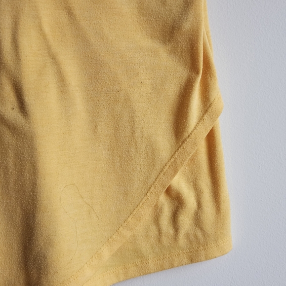 Old Navy Active Go-Dry Yoga Top with Keyhole Wrap Back in Women's S Tall - Picture 7 of 10